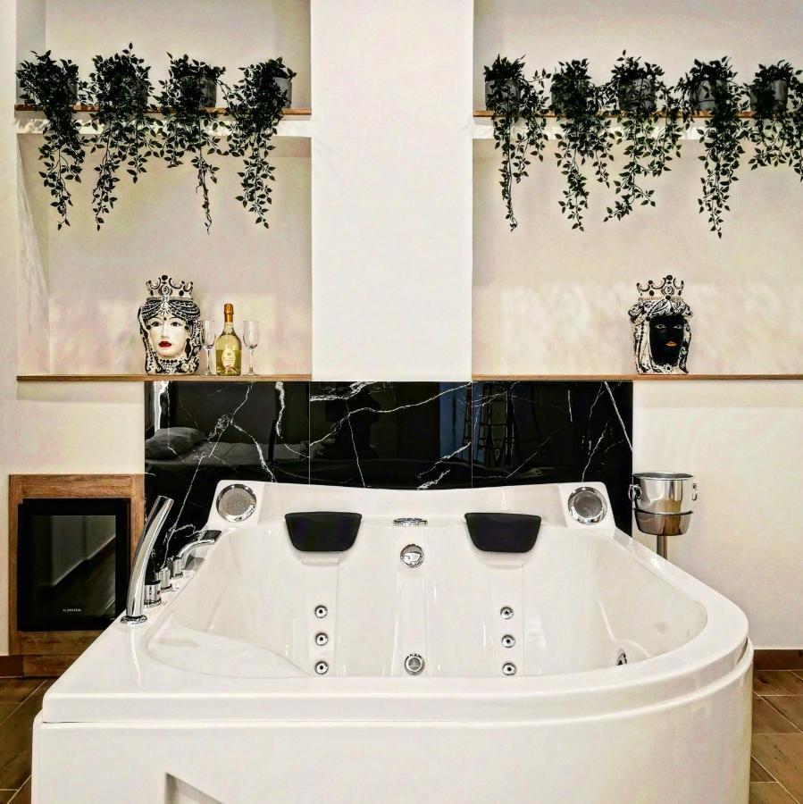 Catania Station Luxury Suite Экстерьер фото