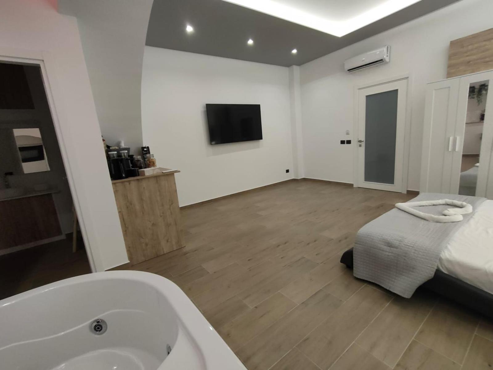 Catania Station Luxury Suite Экстерьер фото