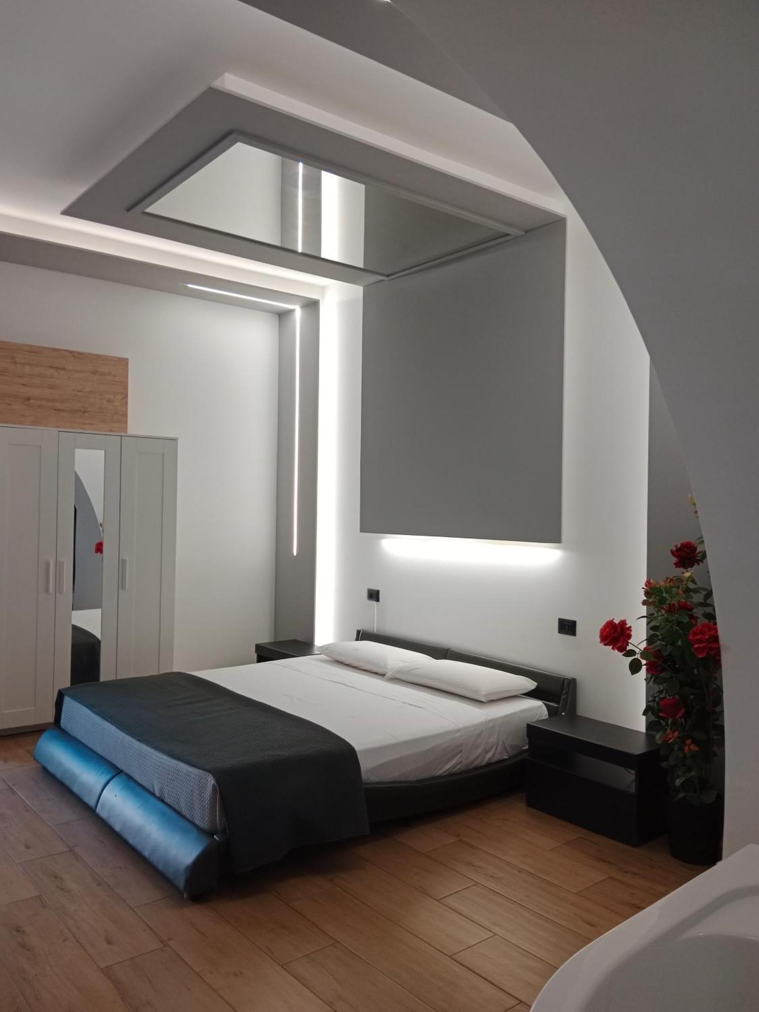 Catania Station Luxury Suite Экстерьер фото